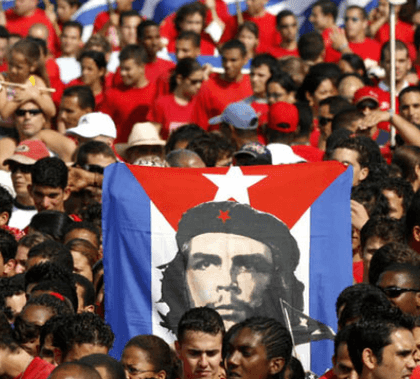 Cuba Må Ikke Falle!